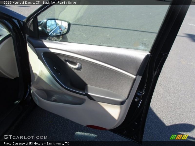 Black Noir Pearl / Beige 2016 Hyundai Elantra GT