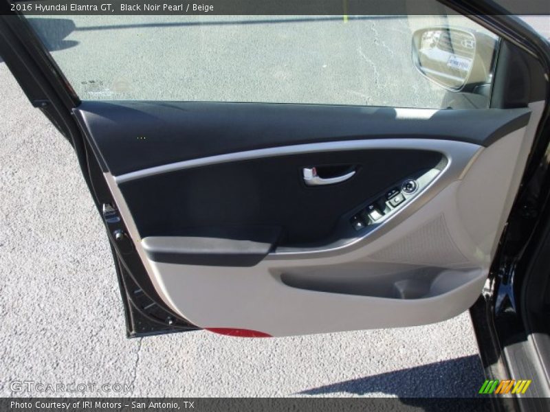 Black Noir Pearl / Beige 2016 Hyundai Elantra GT