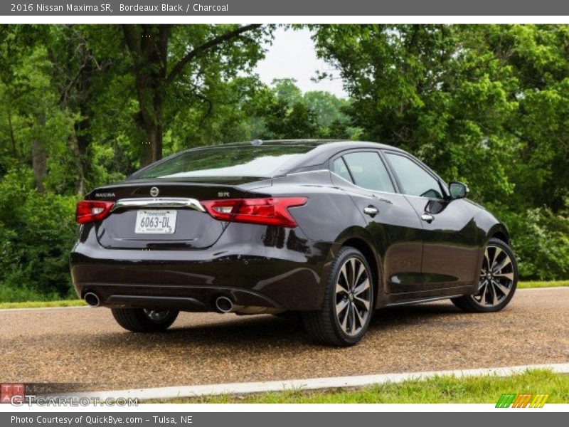 Bordeaux Black / Charcoal 2016 Nissan Maxima SR
