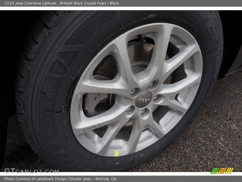 Brilliant Black Crystal Pearl / Black 2016 Jeep Cherokee Latitude
