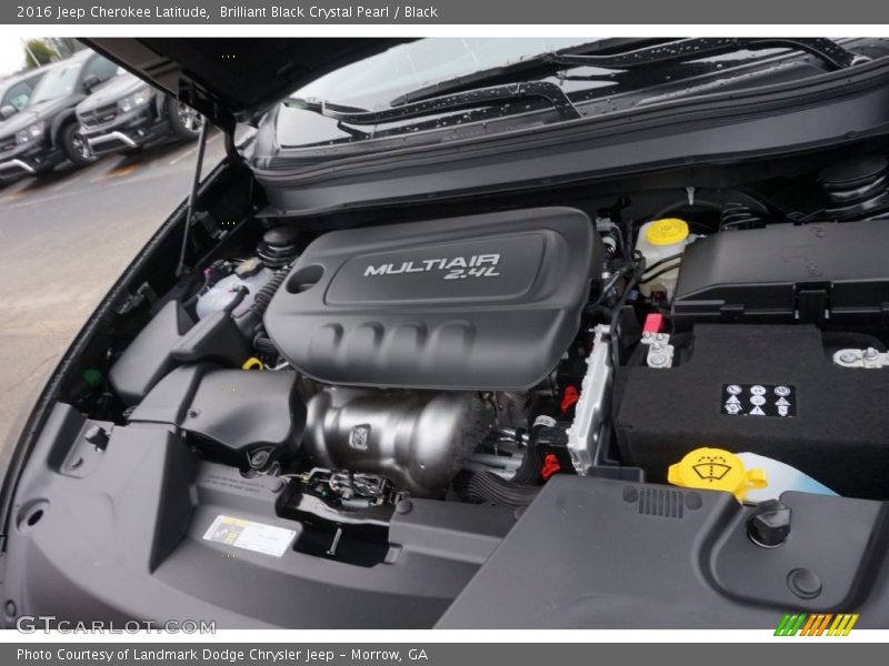 Brilliant Black Crystal Pearl / Black 2016 Jeep Cherokee Latitude
