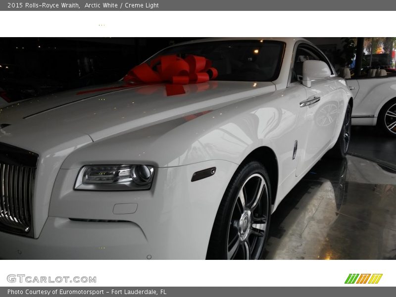 Arctic White / Creme Light 2015 Rolls-Royce Wraith