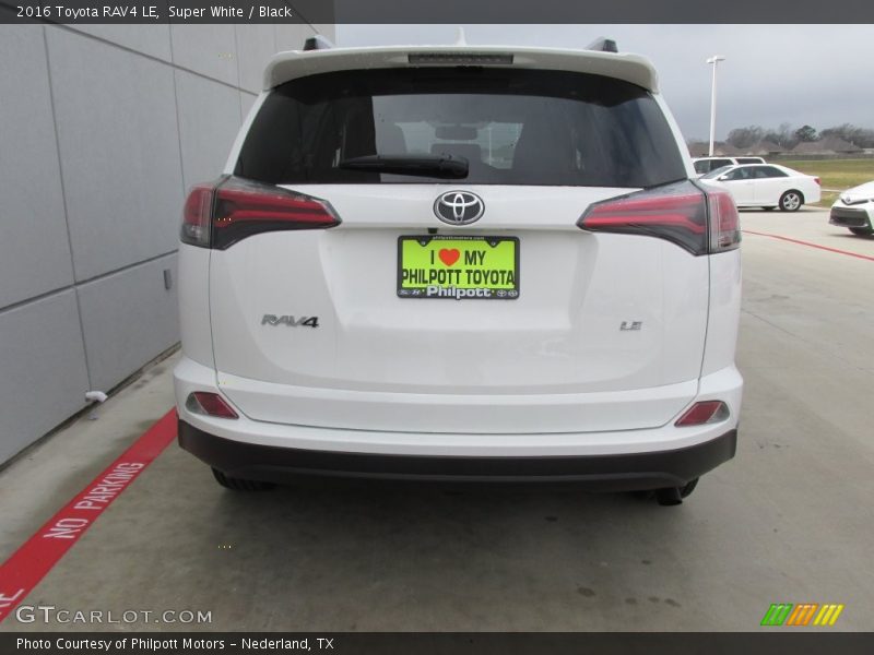 Super White / Black 2016 Toyota RAV4 LE