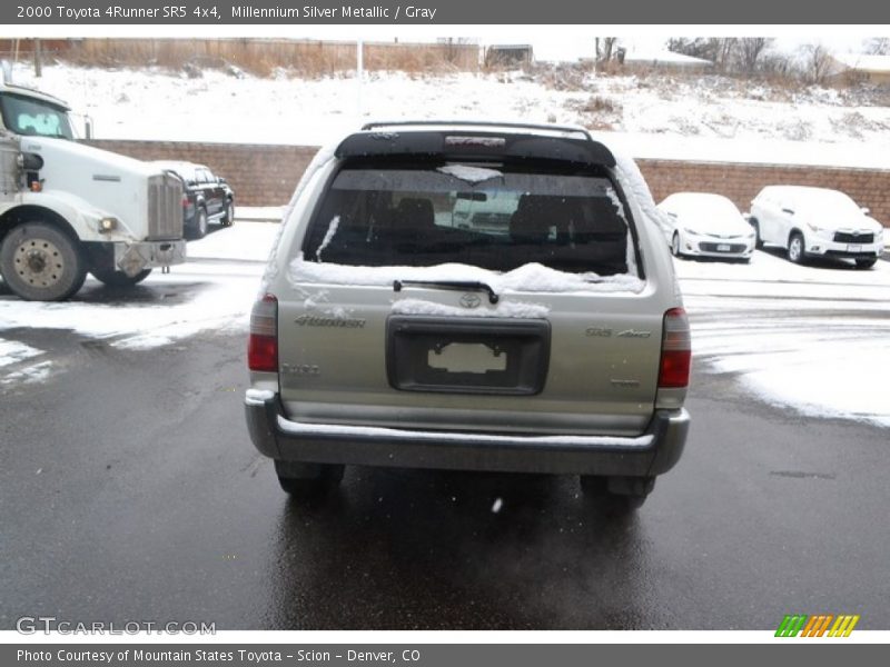 Millennium Silver Metallic / Gray 2000 Toyota 4Runner SR5 4x4