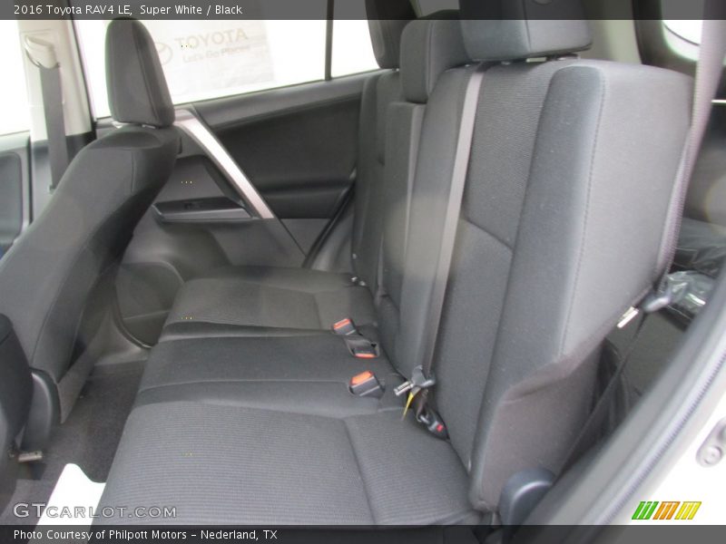 Super White / Black 2016 Toyota RAV4 LE