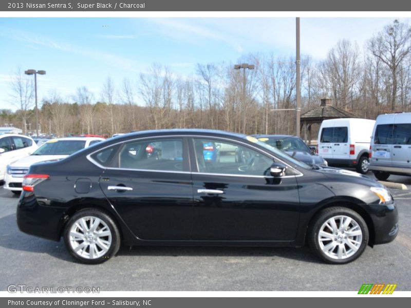 Super Black / Charcoal 2013 Nissan Sentra S
