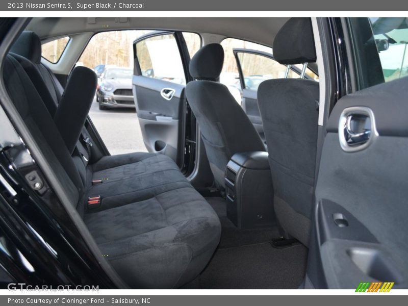 Super Black / Charcoal 2013 Nissan Sentra S