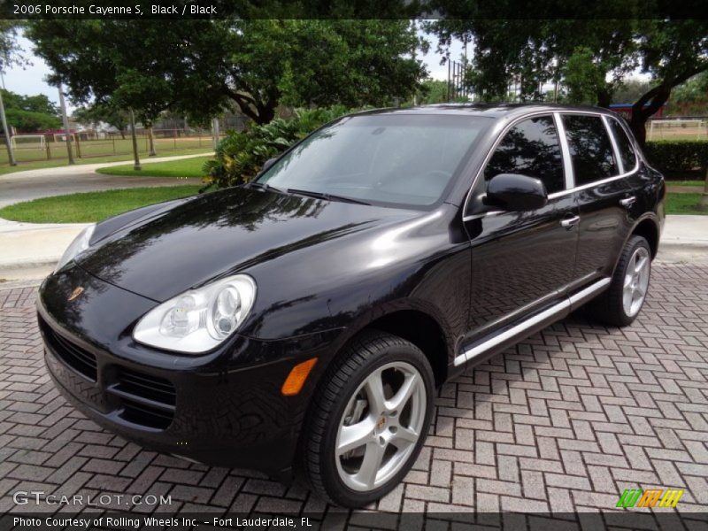 Front 3/4 View of 2006 Cayenne S