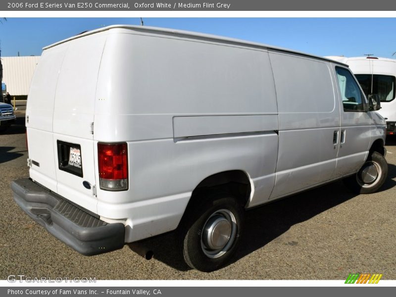 Oxford White / Medium Flint Grey 2006 Ford E Series Van E250 Commercial