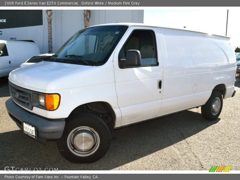 Oxford White / Medium Flint Grey 2006 Ford E Series Van E250 Commercial