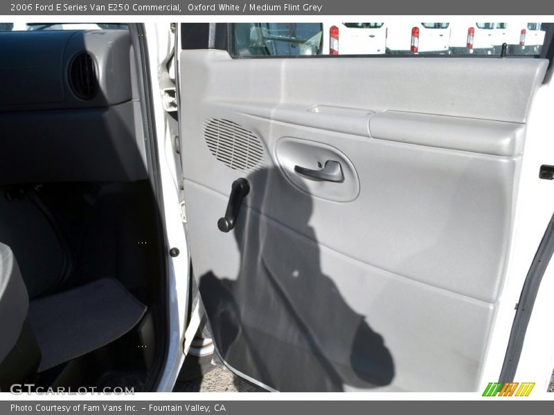 Oxford White / Medium Flint Grey 2006 Ford E Series Van E250 Commercial