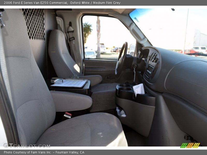 Oxford White / Medium Flint Grey 2006 Ford E Series Van E250 Commercial
