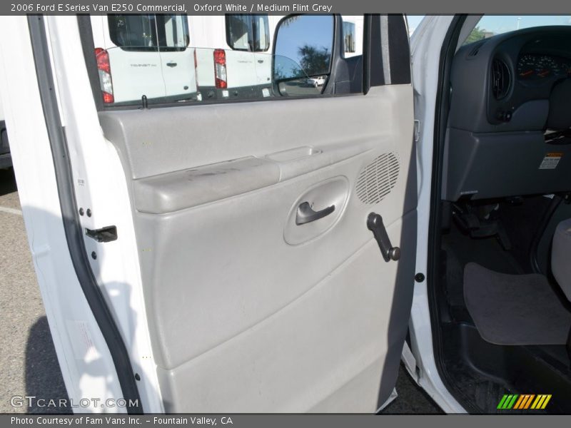 Oxford White / Medium Flint Grey 2006 Ford E Series Van E250 Commercial