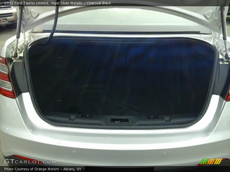 Ingot Silver Metallic / Charcoal Black 2015 Ford Taurus Limited