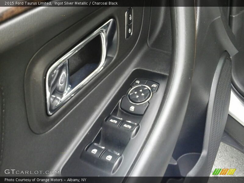 Ingot Silver Metallic / Charcoal Black 2015 Ford Taurus Limited