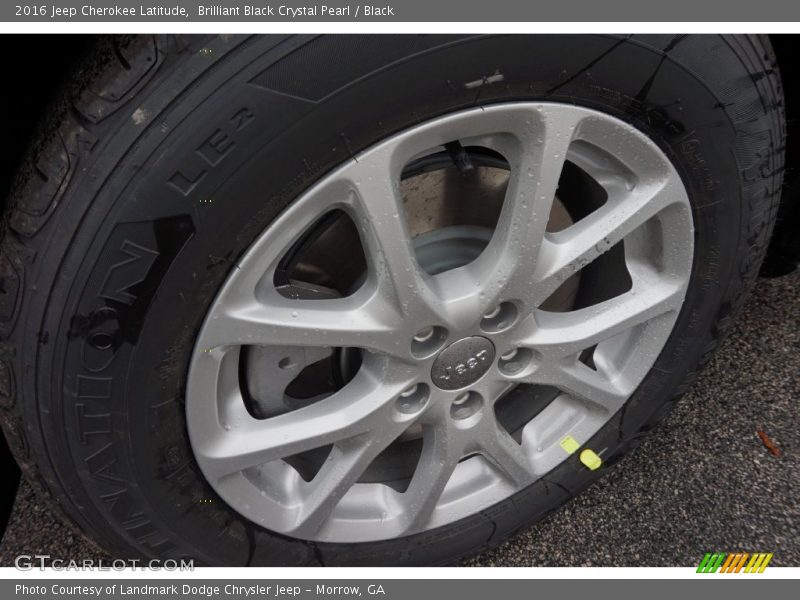 Brilliant Black Crystal Pearl / Black 2016 Jeep Cherokee Latitude