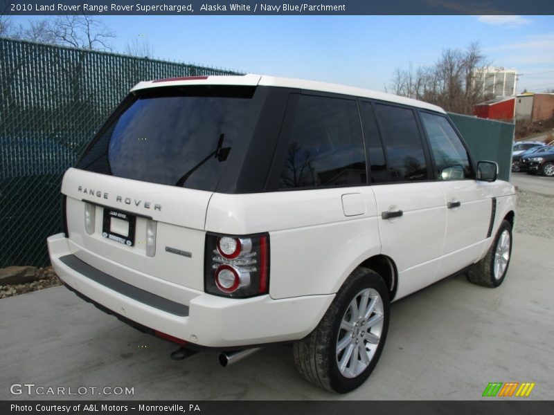 Alaska White / Navy Blue/Parchment 2010 Land Rover Range Rover Supercharged