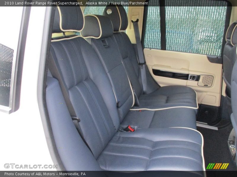 Alaska White / Navy Blue/Parchment 2010 Land Rover Range Rover Supercharged