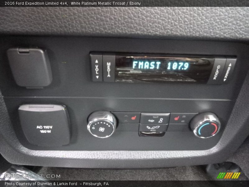 White Platinum Metallic Tricoat / Ebony 2016 Ford Expedition Limited 4x4