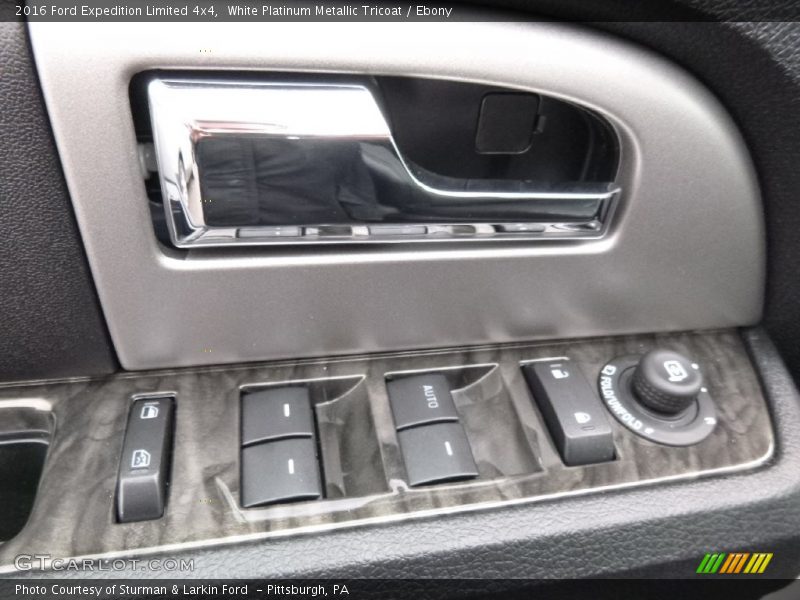 White Platinum Metallic Tricoat / Ebony 2016 Ford Expedition Limited 4x4