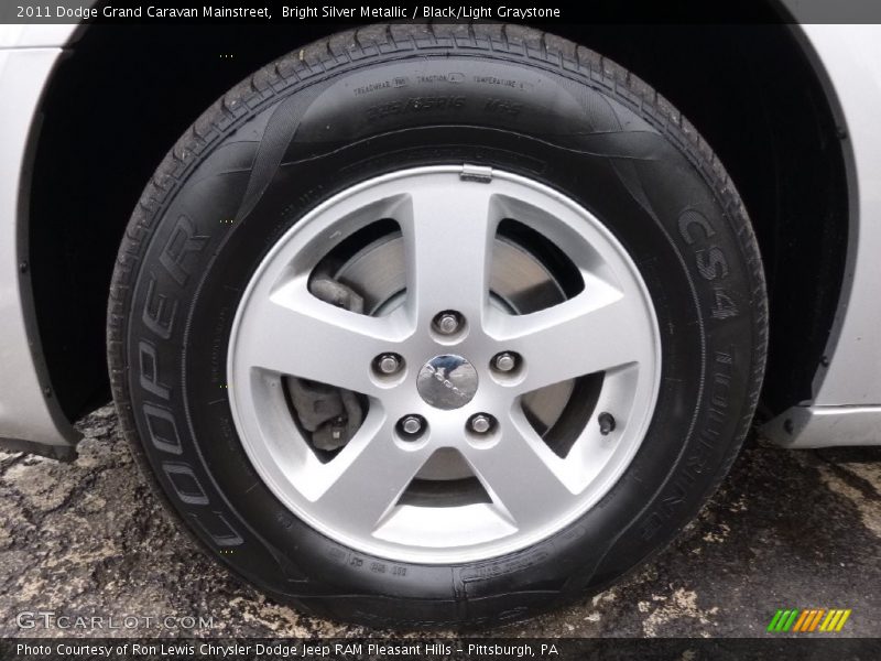 Bright Silver Metallic / Black/Light Graystone 2011 Dodge Grand Caravan Mainstreet