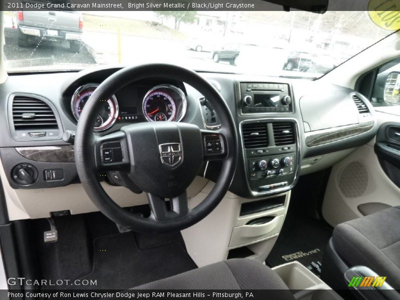 Bright Silver Metallic / Black/Light Graystone 2011 Dodge Grand Caravan Mainstreet