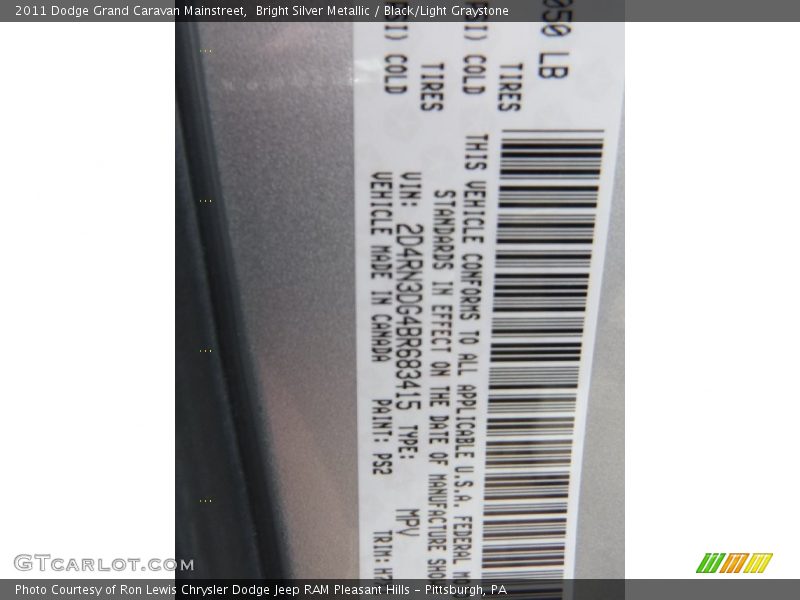 Bright Silver Metallic / Black/Light Graystone 2011 Dodge Grand Caravan Mainstreet