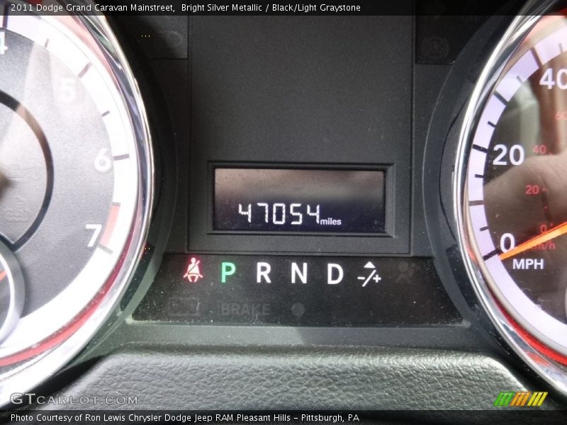 Bright Silver Metallic / Black/Light Graystone 2011 Dodge Grand Caravan Mainstreet