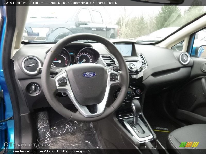 Blue Candy Metallic / Charcoal Black 2016 Ford Fiesta Titanium Hatchback