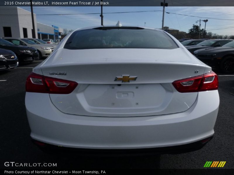 Iridescent Pearl Tricoat / Jet Black 2016 Chevrolet Malibu LT