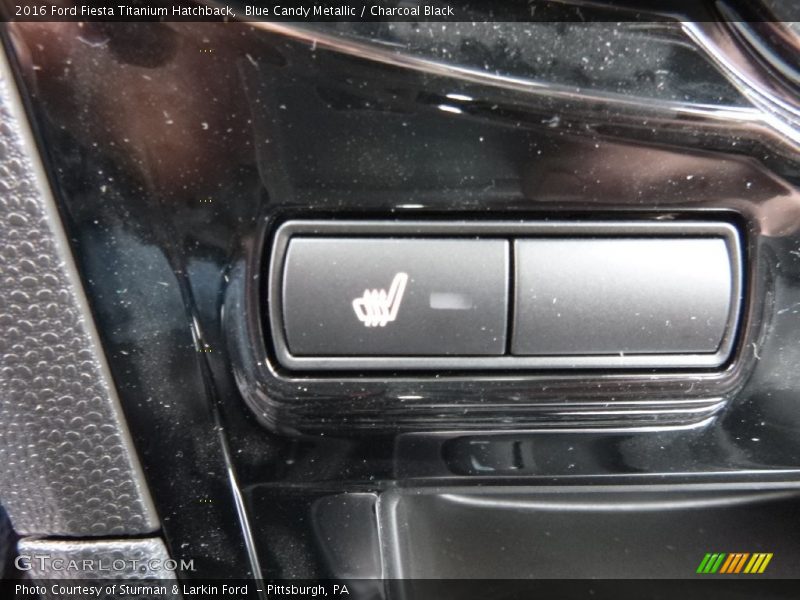 Blue Candy Metallic / Charcoal Black 2016 Ford Fiesta Titanium Hatchback