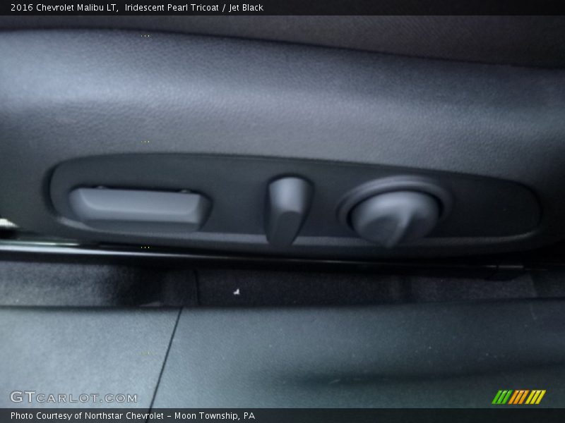 Iridescent Pearl Tricoat / Jet Black 2016 Chevrolet Malibu LT
