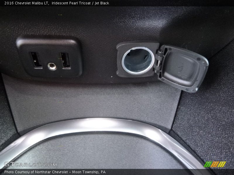 Iridescent Pearl Tricoat / Jet Black 2016 Chevrolet Malibu LT