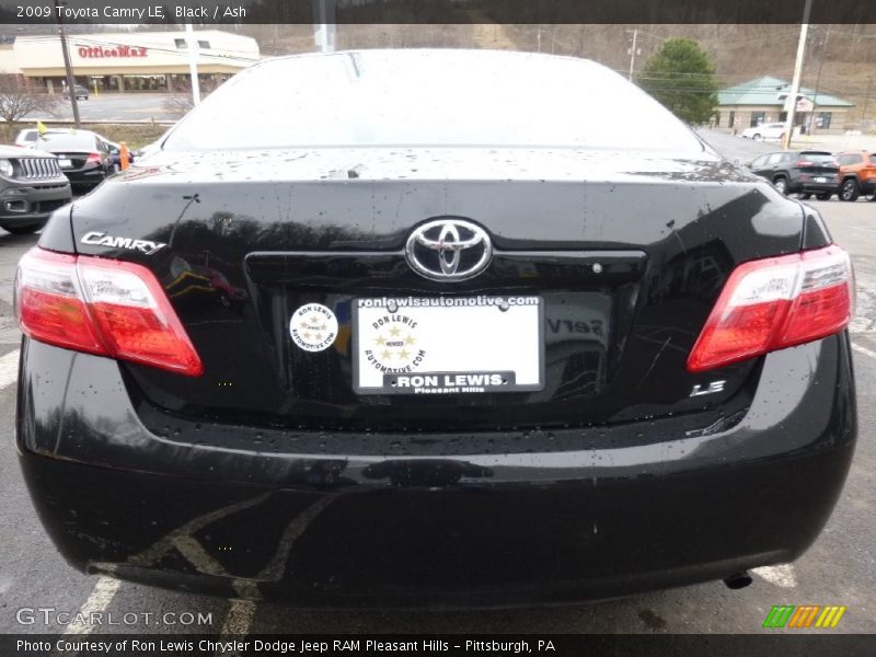 Black / Ash 2009 Toyota Camry LE