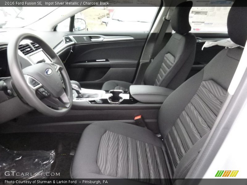 Ingot Silver Metallic / Charcoal Black 2016 Ford Fusion SE