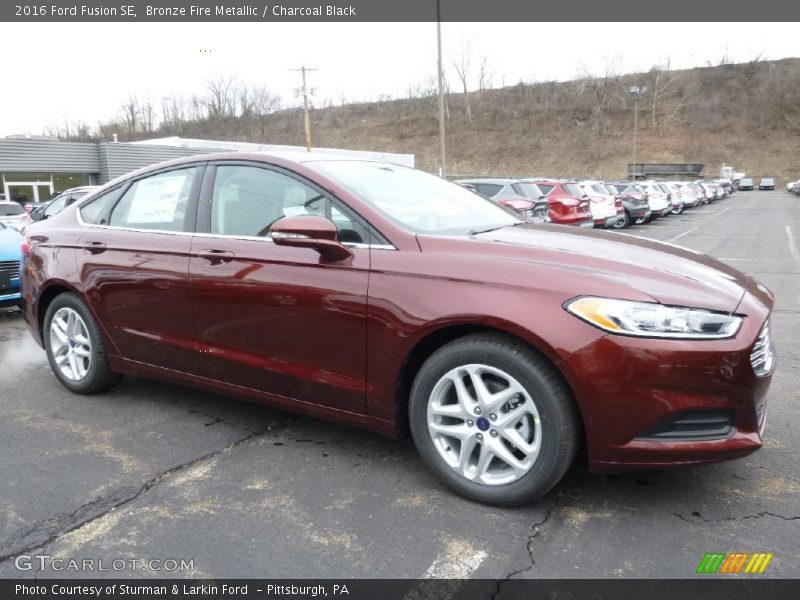 Bronze Fire Metallic / Charcoal Black 2016 Ford Fusion SE