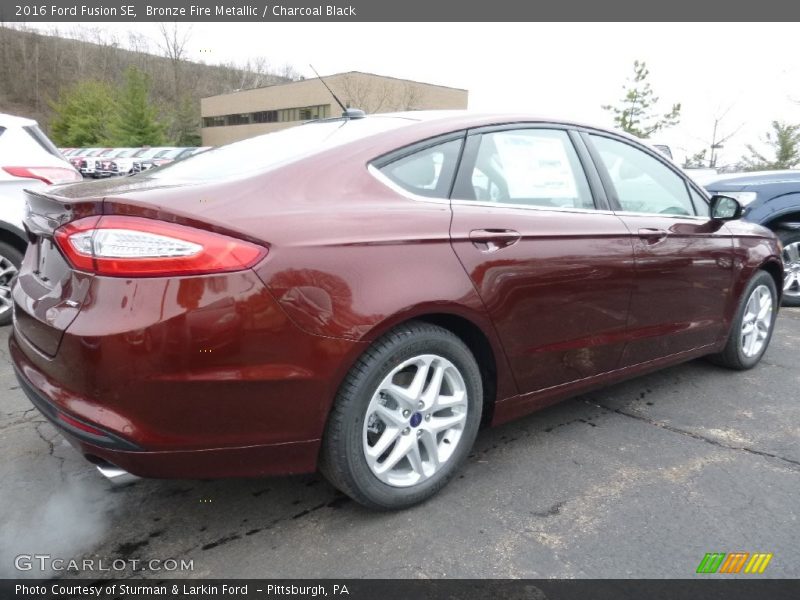 Bronze Fire Metallic / Charcoal Black 2016 Ford Fusion SE