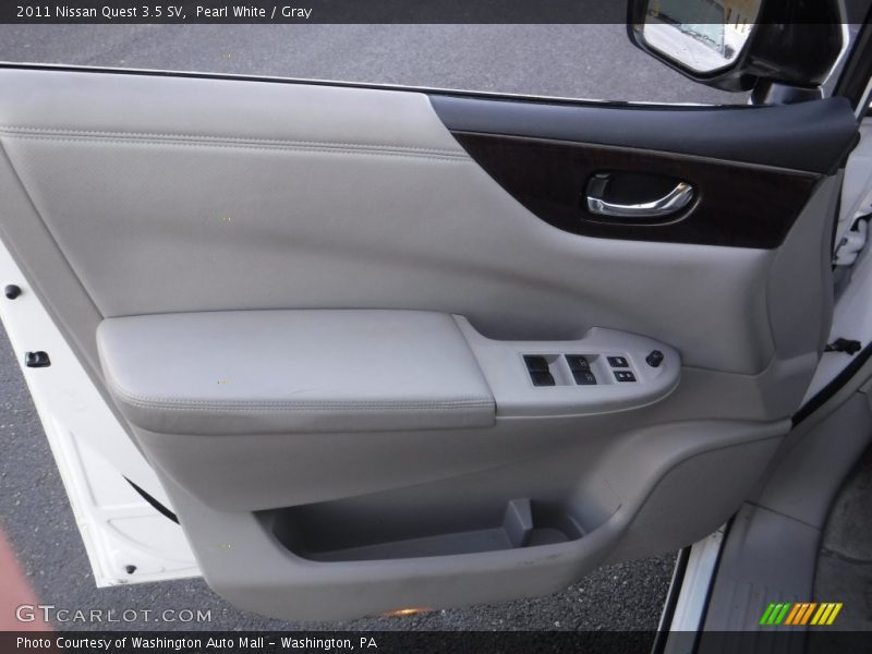 Pearl White / Gray 2011 Nissan Quest 3.5 SV