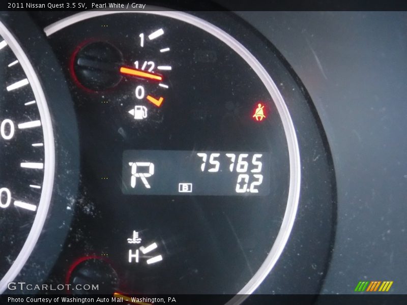 Pearl White / Gray 2011 Nissan Quest 3.5 SV