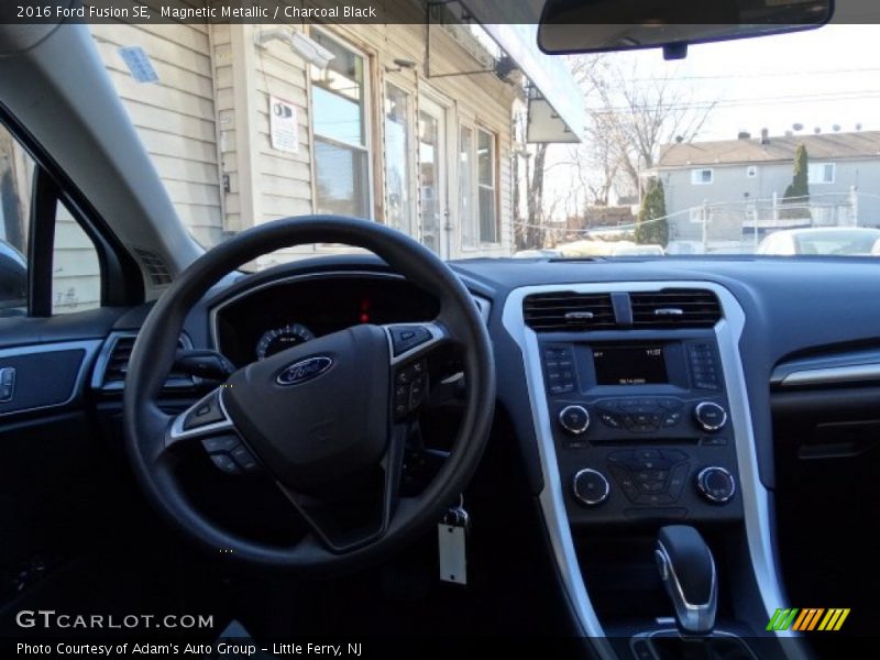 Magnetic Metallic / Charcoal Black 2016 Ford Fusion SE