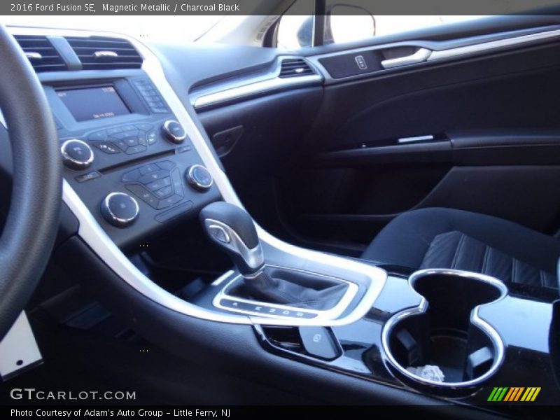 Magnetic Metallic / Charcoal Black 2016 Ford Fusion SE