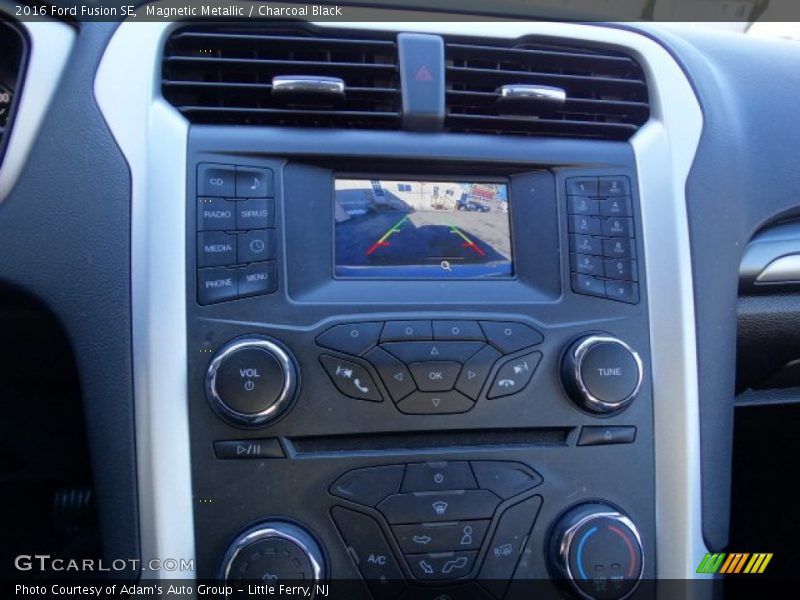 Magnetic Metallic / Charcoal Black 2016 Ford Fusion SE