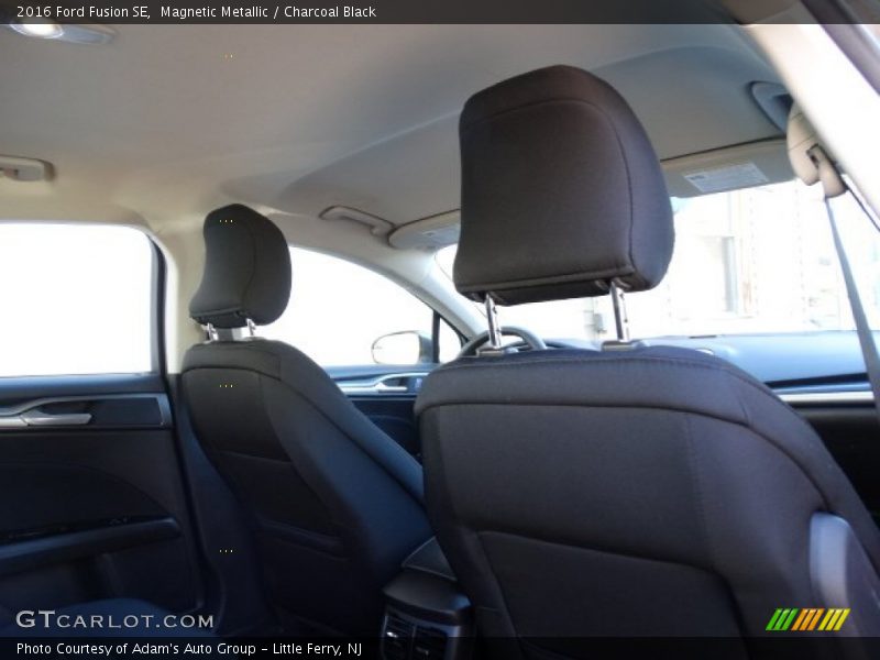 Magnetic Metallic / Charcoal Black 2016 Ford Fusion SE