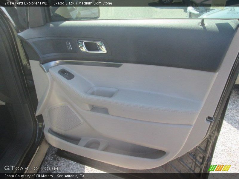 Tuxedo Black / Medium Light Stone 2014 Ford Explorer FWD