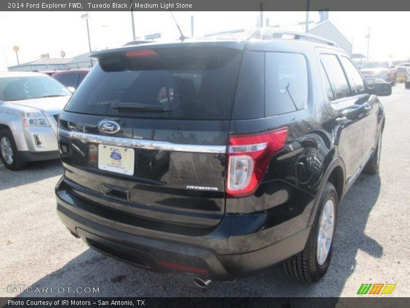 Tuxedo Black / Medium Light Stone 2014 Ford Explorer FWD