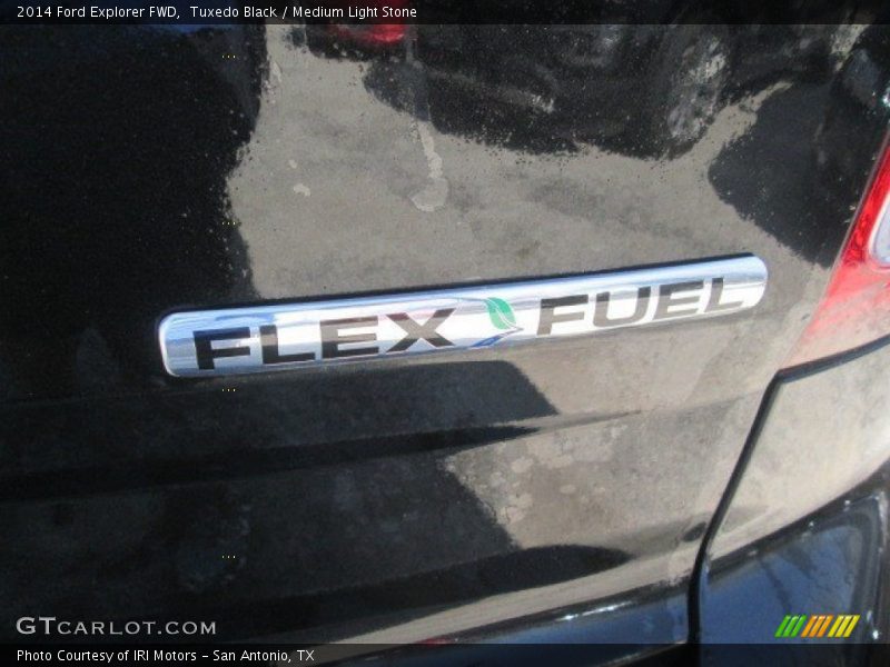 Tuxedo Black / Medium Light Stone 2014 Ford Explorer FWD