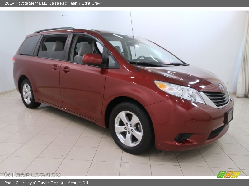 Salsa Red Pearl / Light Gray 2014 Toyota Sienna LE