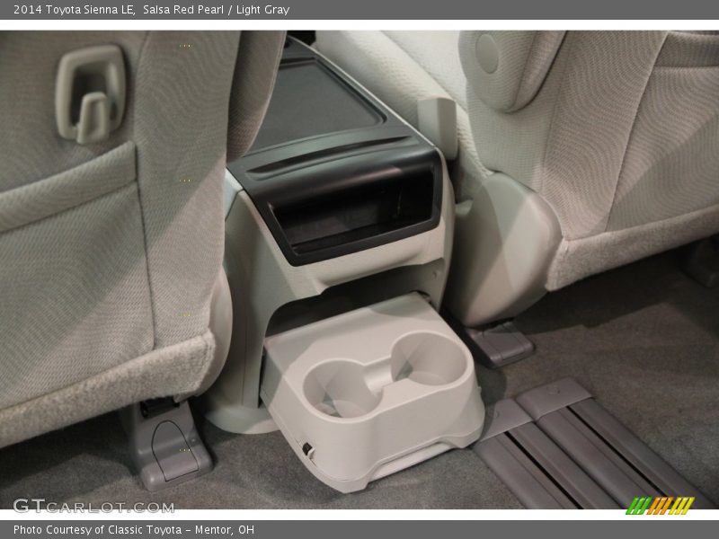 Salsa Red Pearl / Light Gray 2014 Toyota Sienna LE
