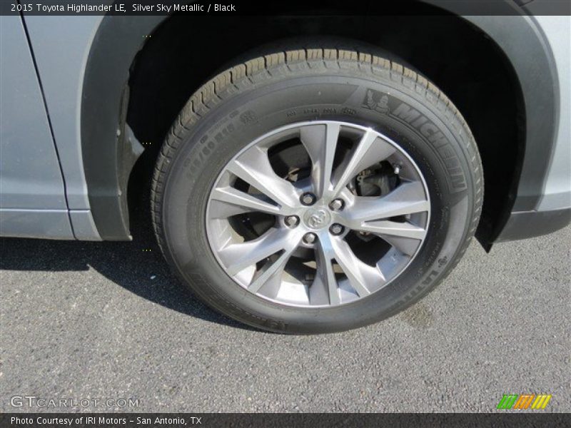 Silver Sky Metallic / Black 2015 Toyota Highlander LE