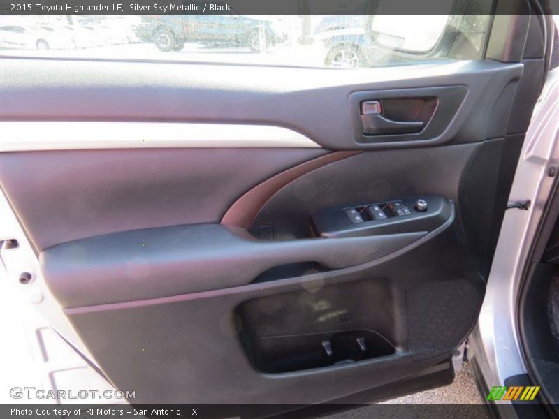 Silver Sky Metallic / Black 2015 Toyota Highlander LE